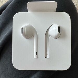 NWOB Wired Apple White Earbud Headphones